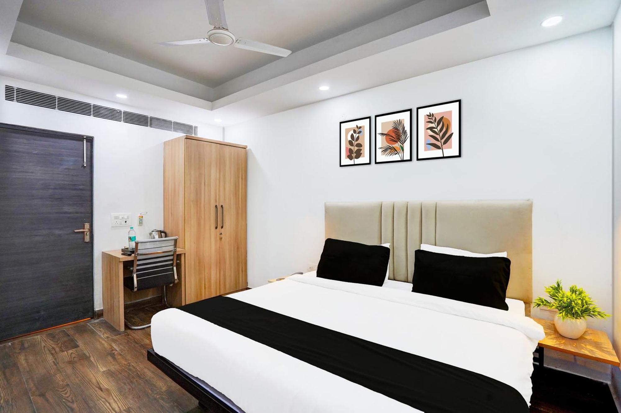 Super Townhouse Sector 104 Noida酒店 外观 照片