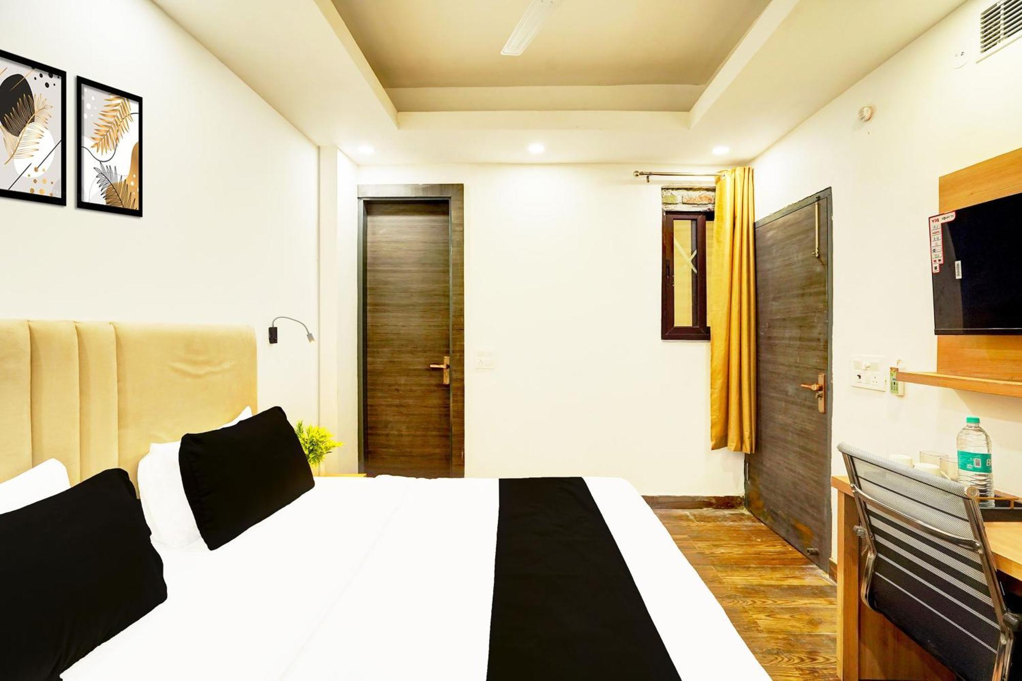 Super Townhouse Sector 104 Noida酒店 外观 照片