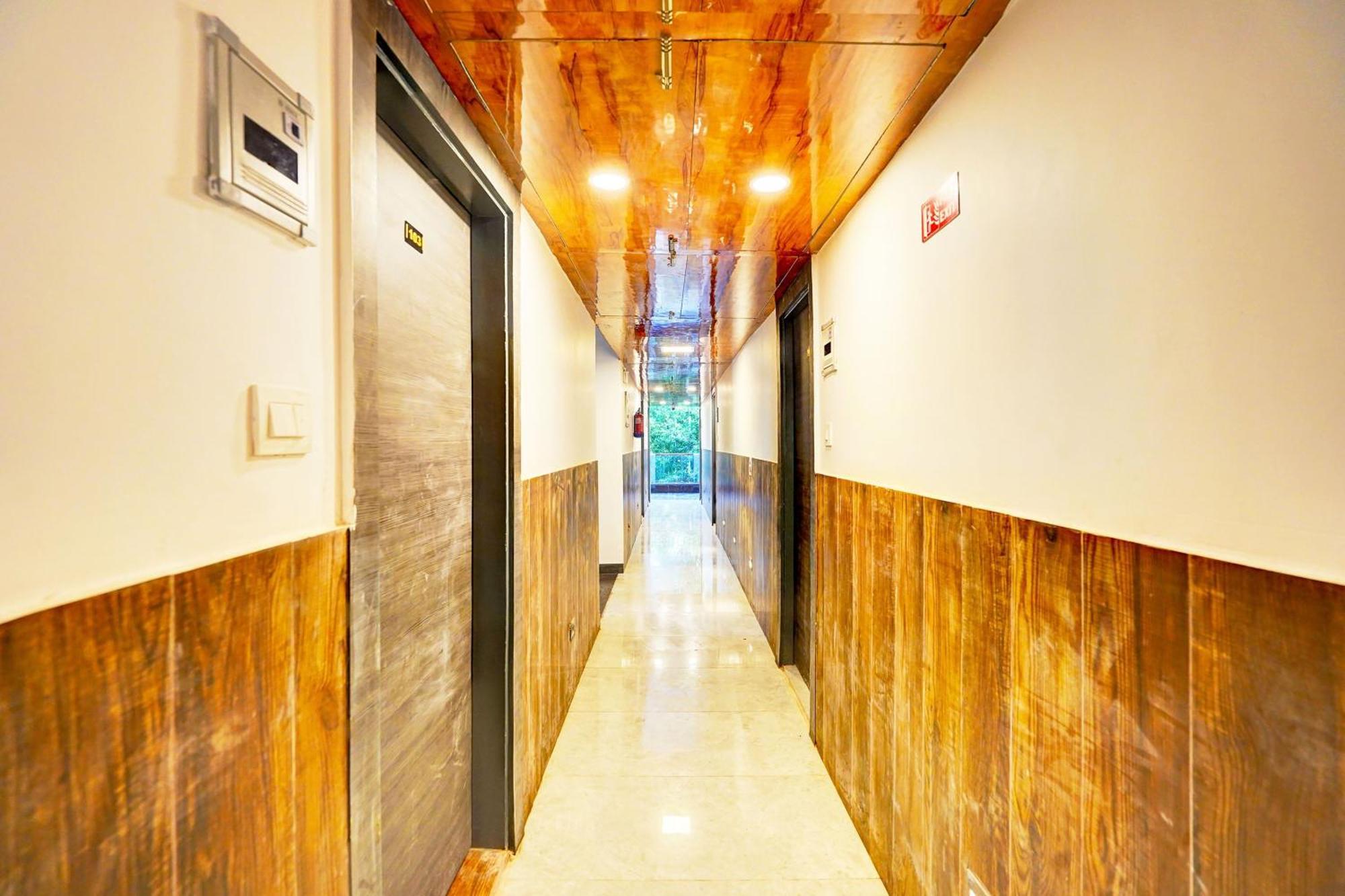 Super Townhouse Sector 104 Noida酒店 外观 照片