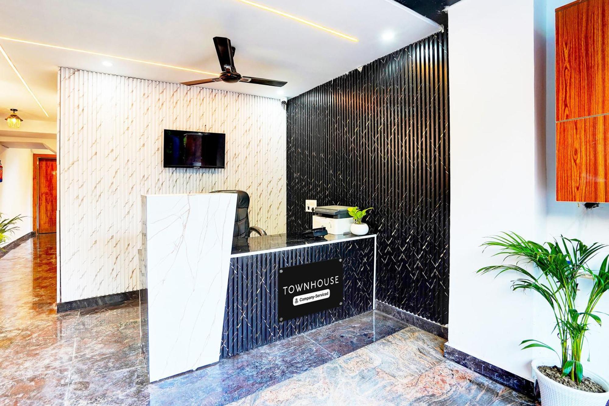 Super Townhouse Sector 104 Noida酒店 外观 照片