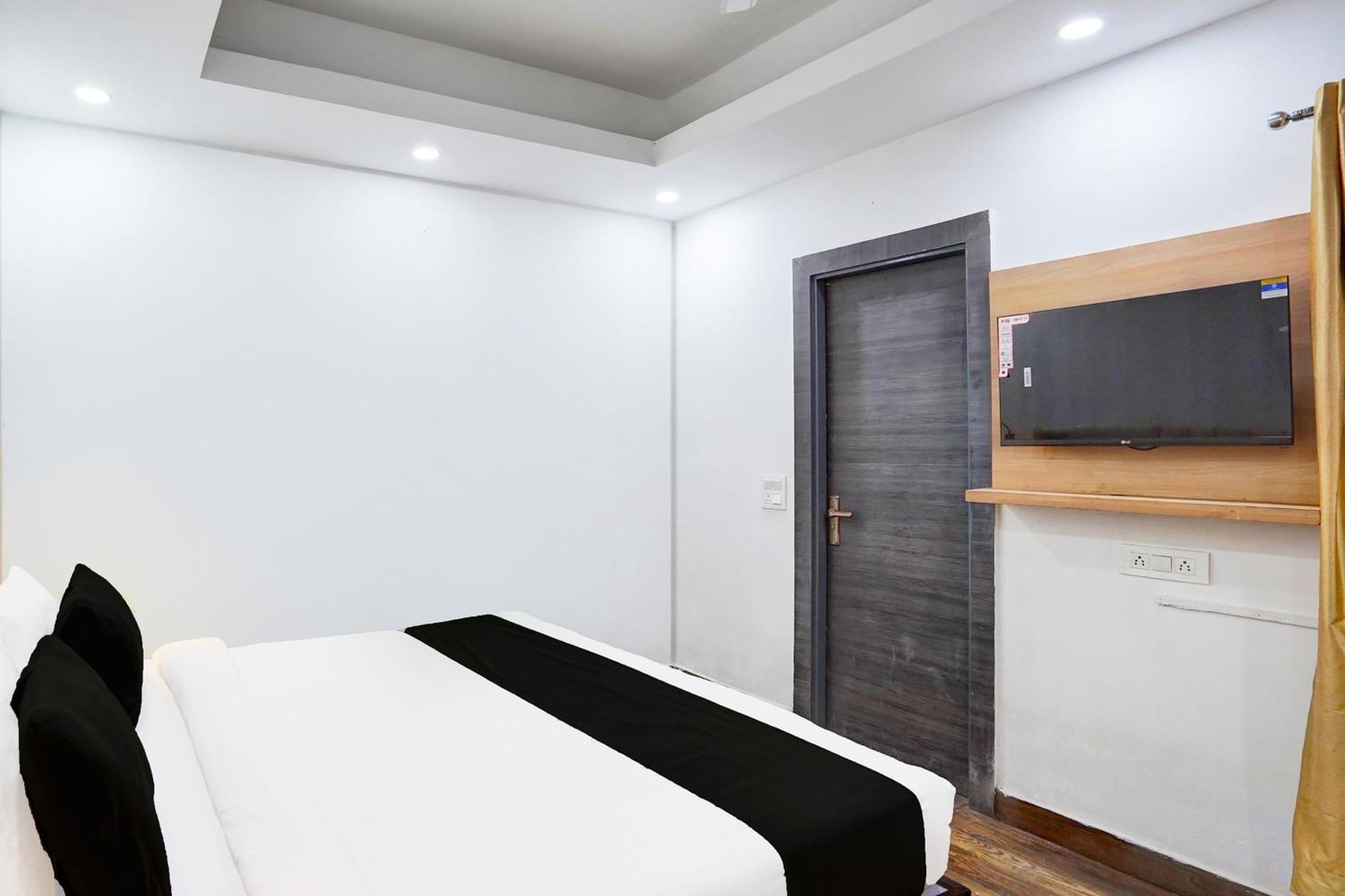 Super Townhouse Sector 104 Noida酒店 外观 照片