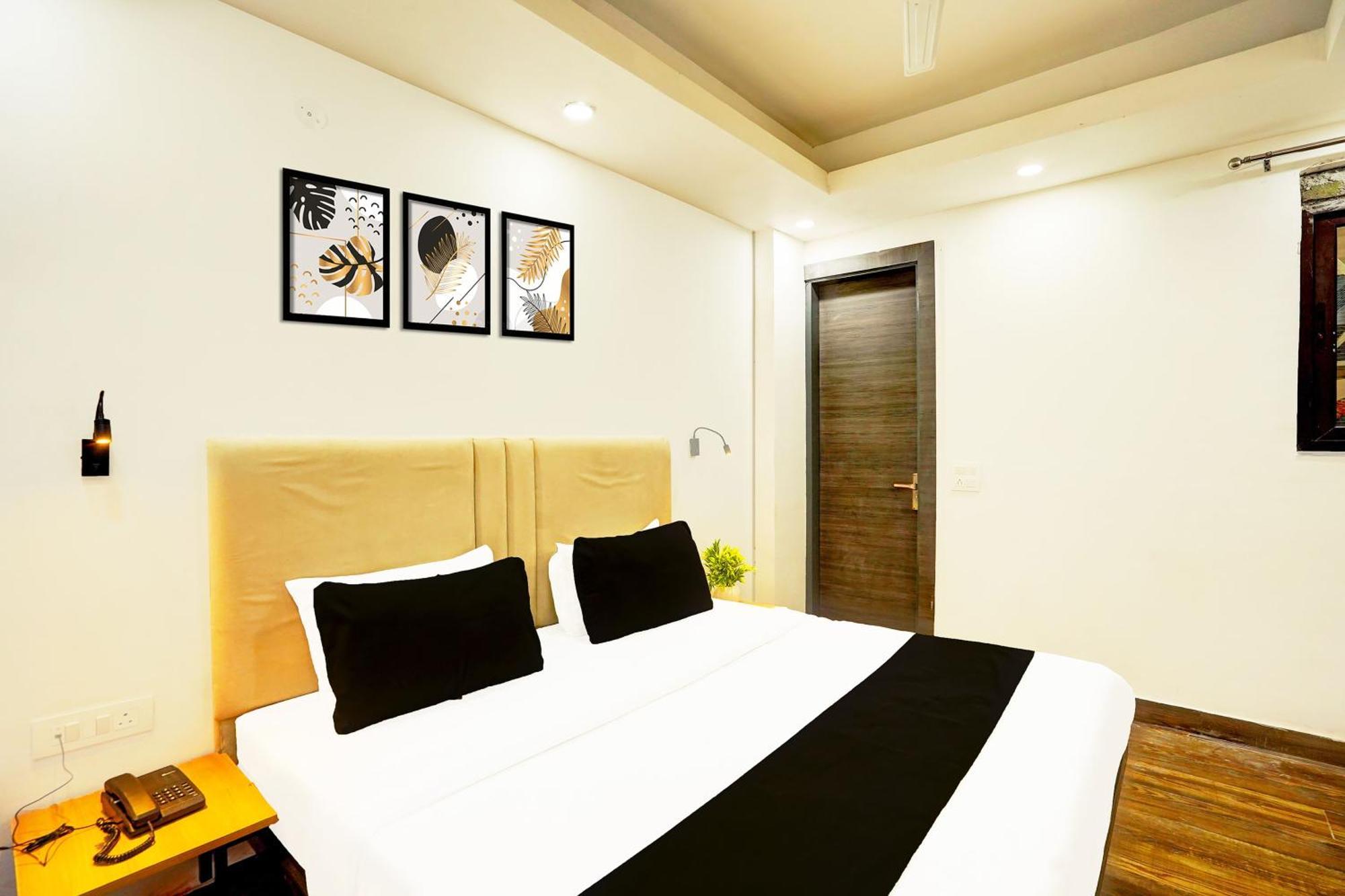 Super Townhouse Sector 104 Noida酒店 外观 照片